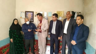 دیدار با خانواده ۵ جانباز سرافراز 

به مناسبت ولادت حضرت ابوالفضل(ع) و روز بزرگداشت مقام شامخ جانباز ، علیرضا رحمانی رئیس دانشکده فنی ممسنی به همراه تعدادی از همکاران ،با ۵ خانواده جانباز سرافرازدفاع مقدس دیدار کردند. 
- جانباز سرافراز امیدعلی صادقی 
